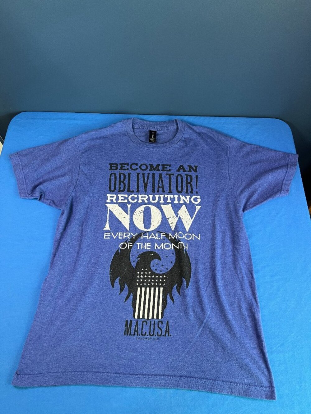 Loot Crate Exclusive Fantastic Beast and Where to Find Them T-Shirt Size Large
